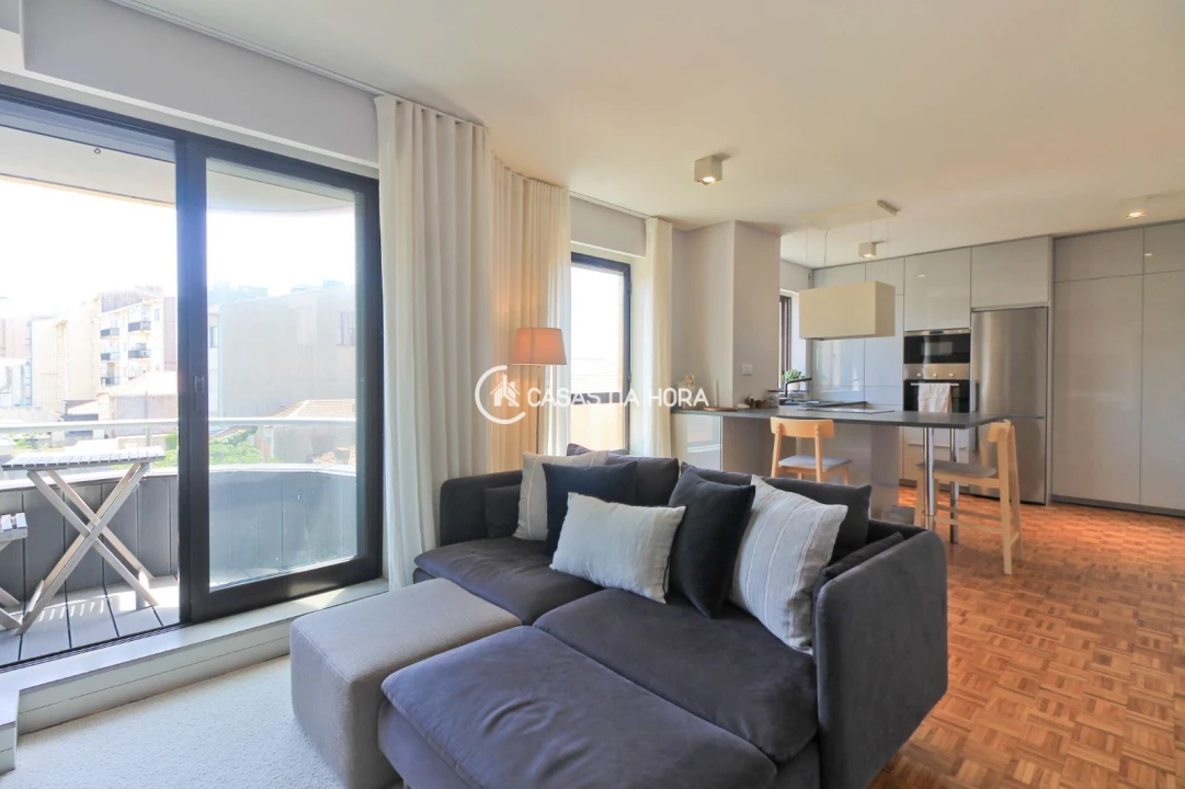 Apartamento T2 para Arrendamento em Aldoar, Foz do Douro e Nevogilde Foto 3