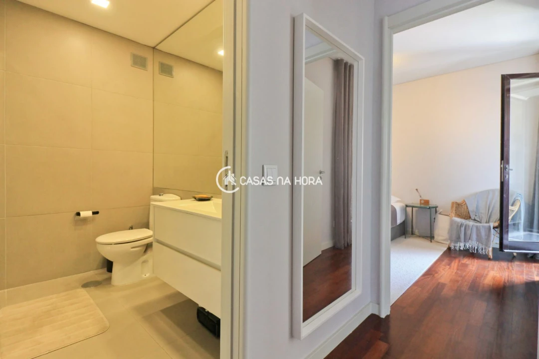 Apartamento T2 para Arrendamento em Aldoar, Foz do Douro e Nevogilde Foto 9