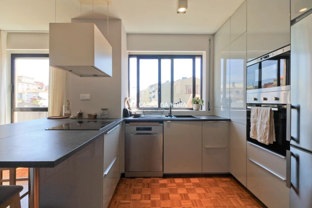 Apartamento T2 para Arrendamento em Aldoar, Foz do Douro e Nevogilde Foto 15