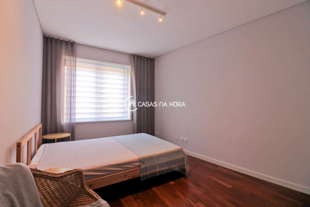 Apartamento T2 para Arrendamento em Aldoar, Foz do Douro e Nevogilde Foto 23
