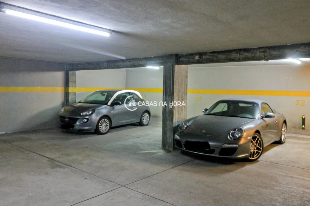 Apartamento T2 para Arrendamento em Aldoar, Foz do Douro e Nevogilde Foto 24