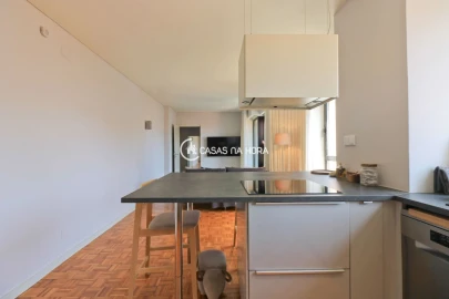 Apartamento T2 para Arrendamento em Aldoar, Foz do Douro e Nevogilde