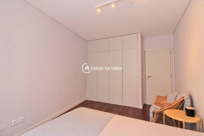 Apartamento T2 para Arrendamento em Aldoar, Foz do Douro e Nevogilde