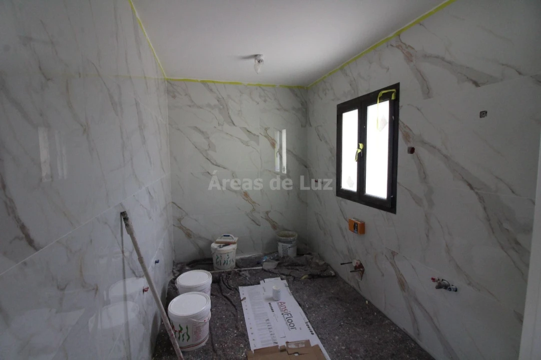 Moradia T2 para Venda em Caranguejeira Foto 6