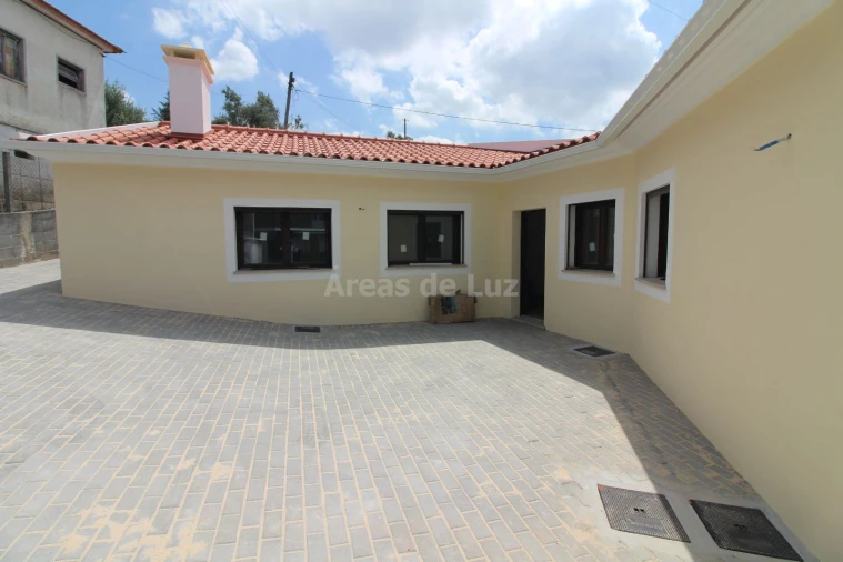 Moradia T2 para Venda em Caranguejeira Foto 2