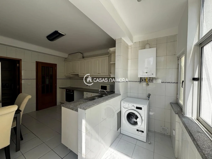 Apartamento T3 para Arrendamento em Viseu Foto 4