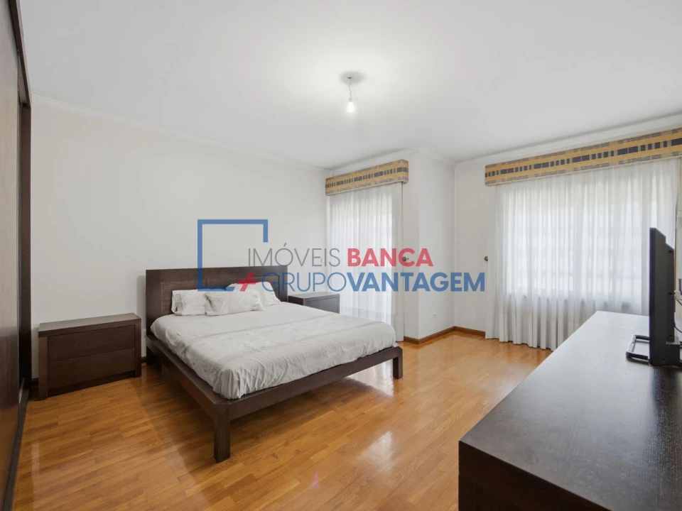 Apartamento T3 para Venda em Cidade da Maia Foto 24
