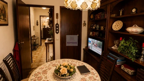 Apartamento T5 para Venda em Mafamude e Vilar do Paraíso