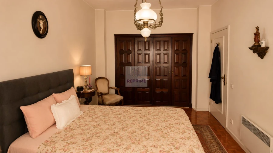 Apartamento T5 para Venda em Mafamude e Vilar do Paraíso Foto 7