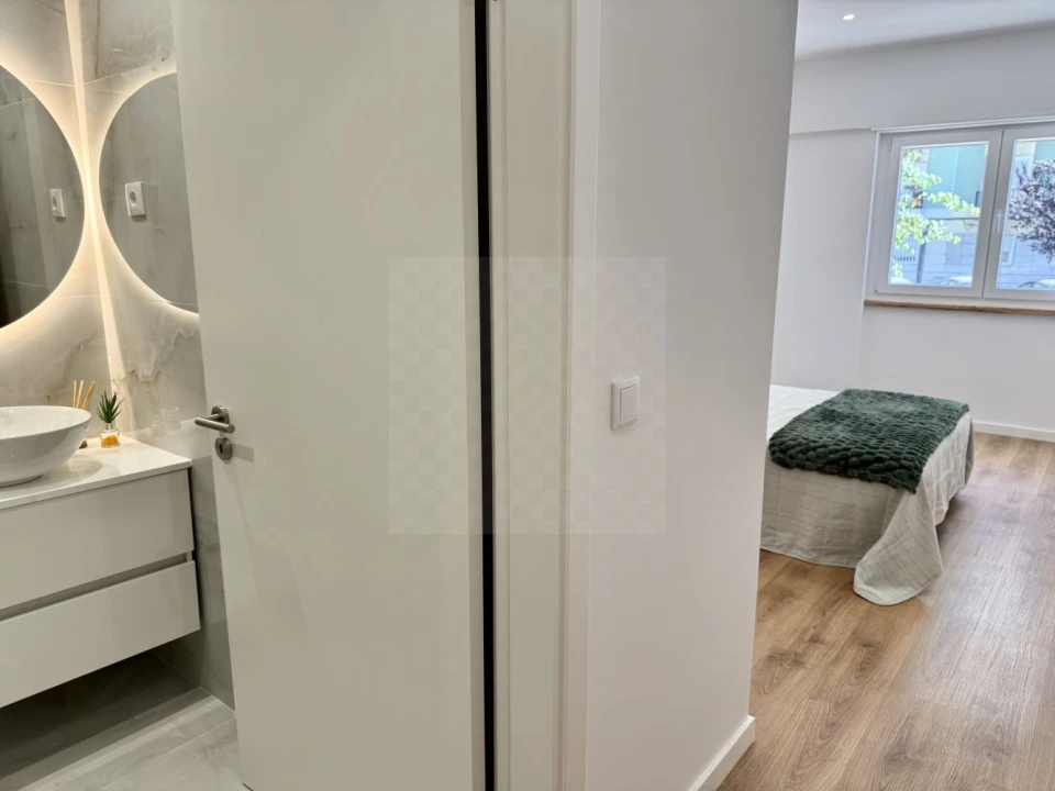 Apartamento T3 para Venda em Benfica Foto 3