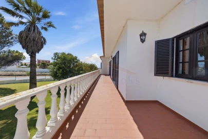 Moradia T5 para Venda em Atouguia da Baleia