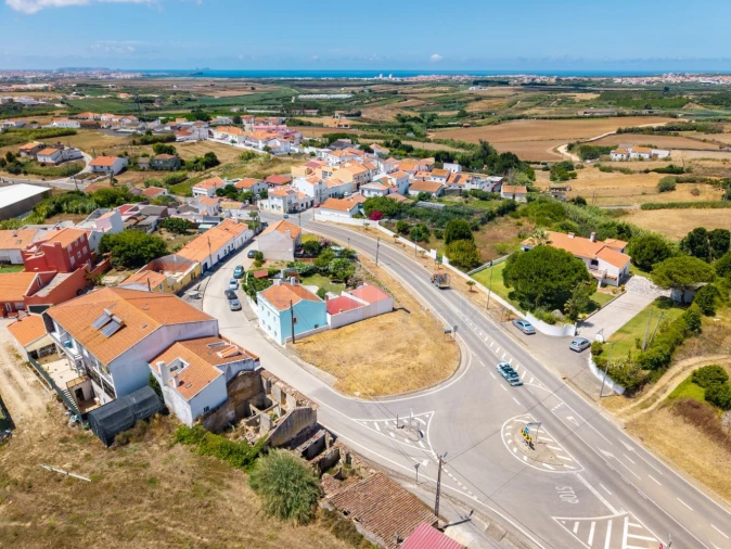 Moradia T5 para Venda em Atouguia da Baleia Foto 40