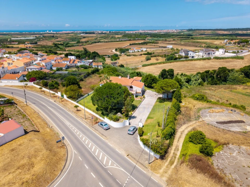 Moradia T5 para Venda em Atouguia da Baleia Foto 46