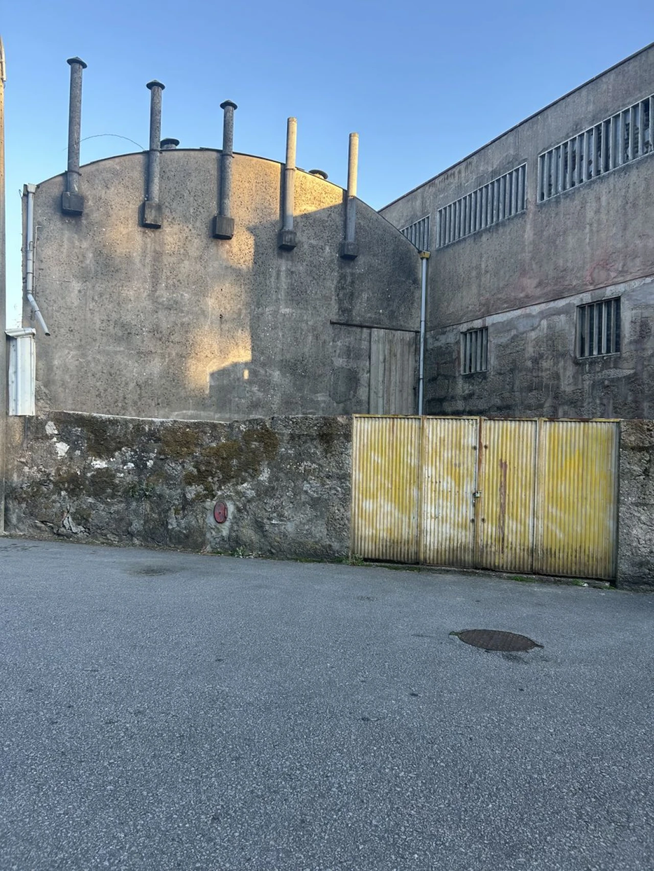 Loja para Venda em Milheiros Foto 15