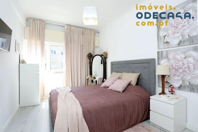 Apartamento T3 para Venda em Póvoa de Santo Adrião e Olival Basto Foto 10