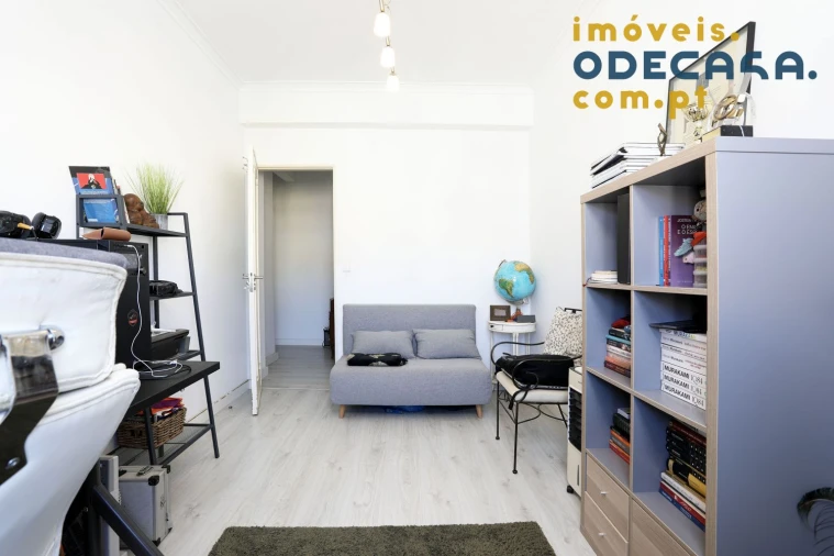 Apartamento T3 para Venda em Póvoa de Santo Adrião e Olival Basto Foto 13