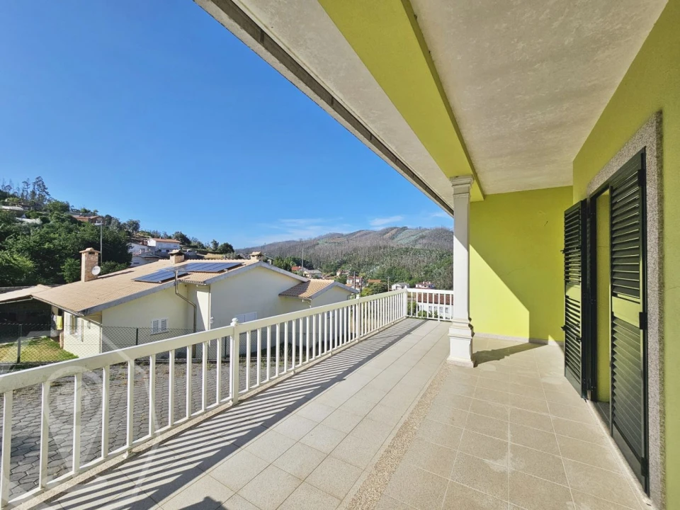 Moradia T3 para Venda em Ribeira de Fraguas Foto 5