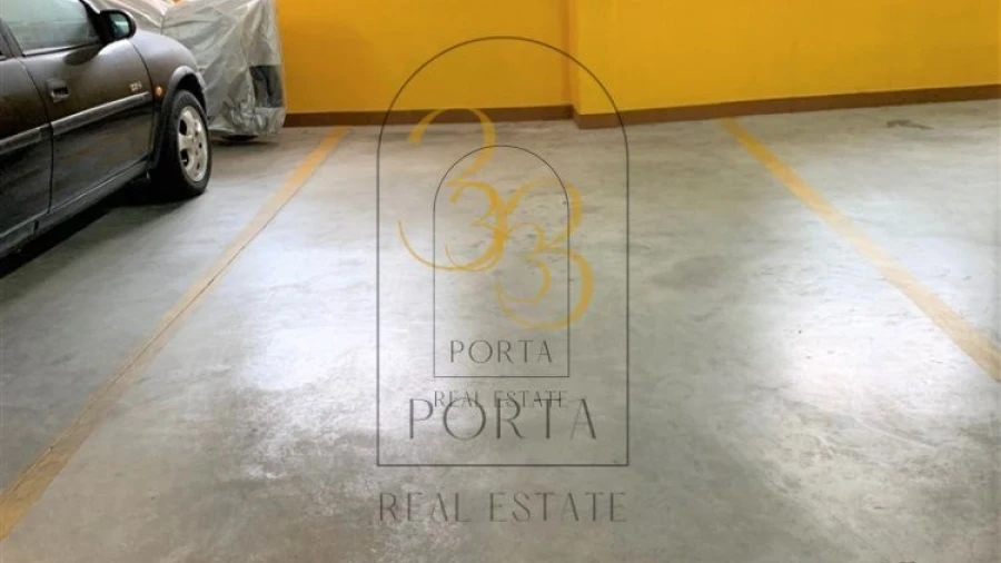 Garagem para Arrendamento em São Vicente