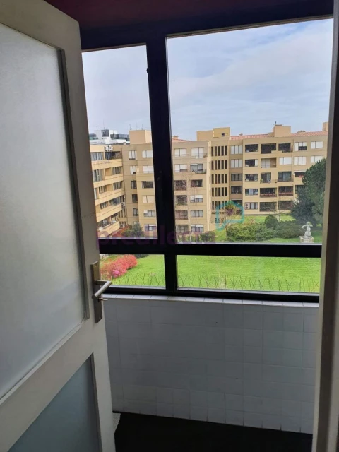 Apartamento T3 para Venda em Lordelo do Ouro e Massarelos