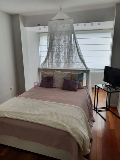 Apartamento T3 para Venda em Lordelo do Ouro e Massarelos