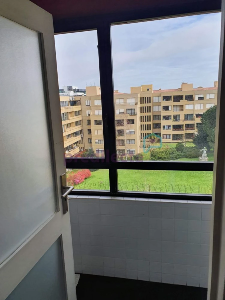 Apartamento T3 para Venda em Lordelo do Ouro e Massarelos Foto 8