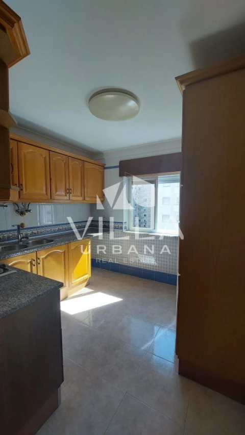 Apartamento T1 para Venda em Corroios