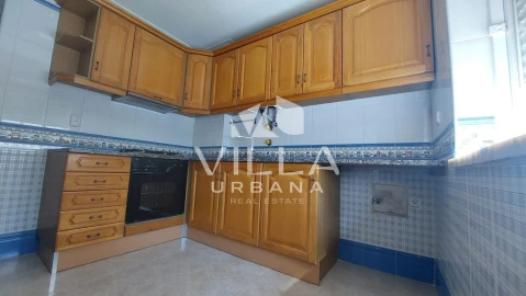 Apartamento T1 para Venda em Corroios