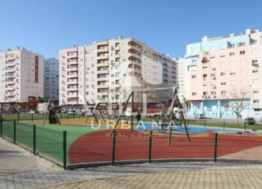 Apartamento T1 para Venda em Corroios