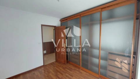 Apartamento T1 para Venda em Corroios