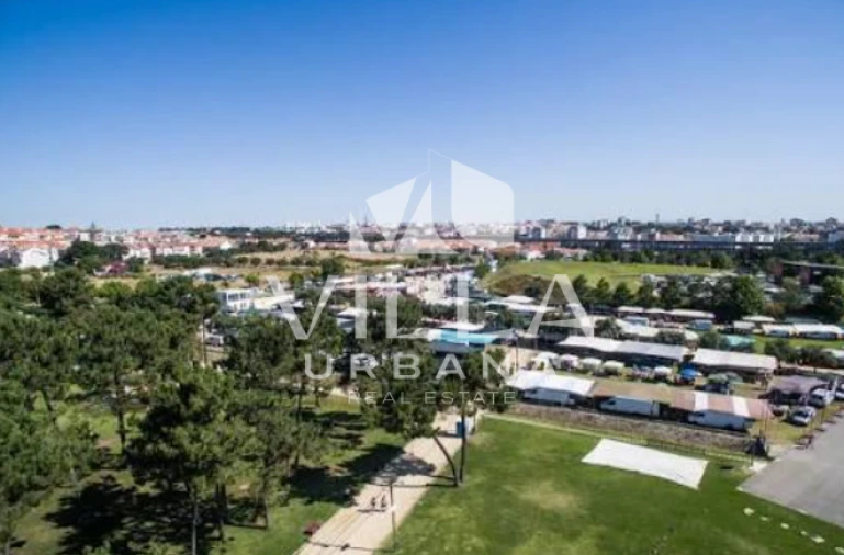 Apartamento T1 para Venda em Corroios Foto 12