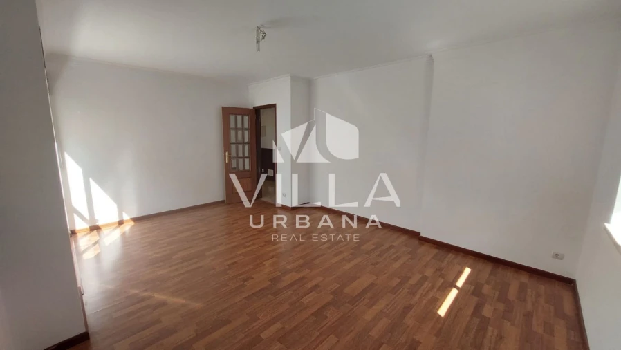Apartamento T1 para Venda em Corroios Foto 2