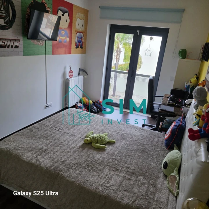 Apartamento T2 para Venda em Santa Barbara de Nexe Foto 9