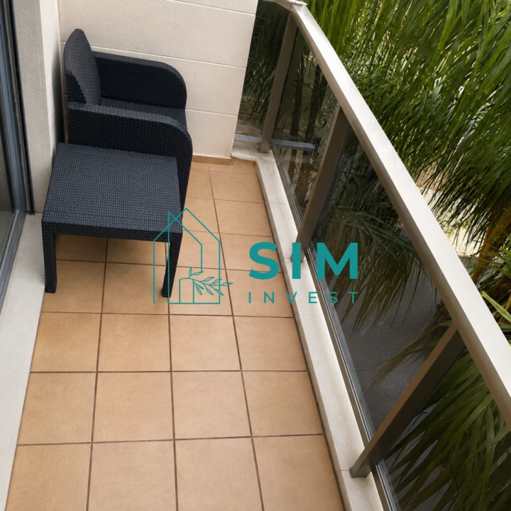 Apartamento T2 para Venda em Santa Barbara de Nexe Foto 18
