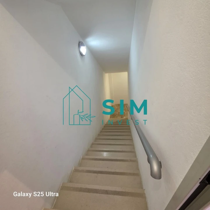 Apartamento T2 para Venda em Santa Barbara de Nexe Foto 14
