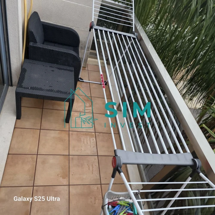 Apartamento T2 para Venda em Santa Barbara de Nexe Foto 13