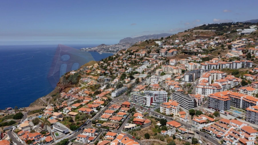 Apartamento T2 para Venda em Caniço Foto 25