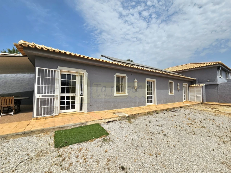 Moradia T2 para Venda em Almancil Foto 23