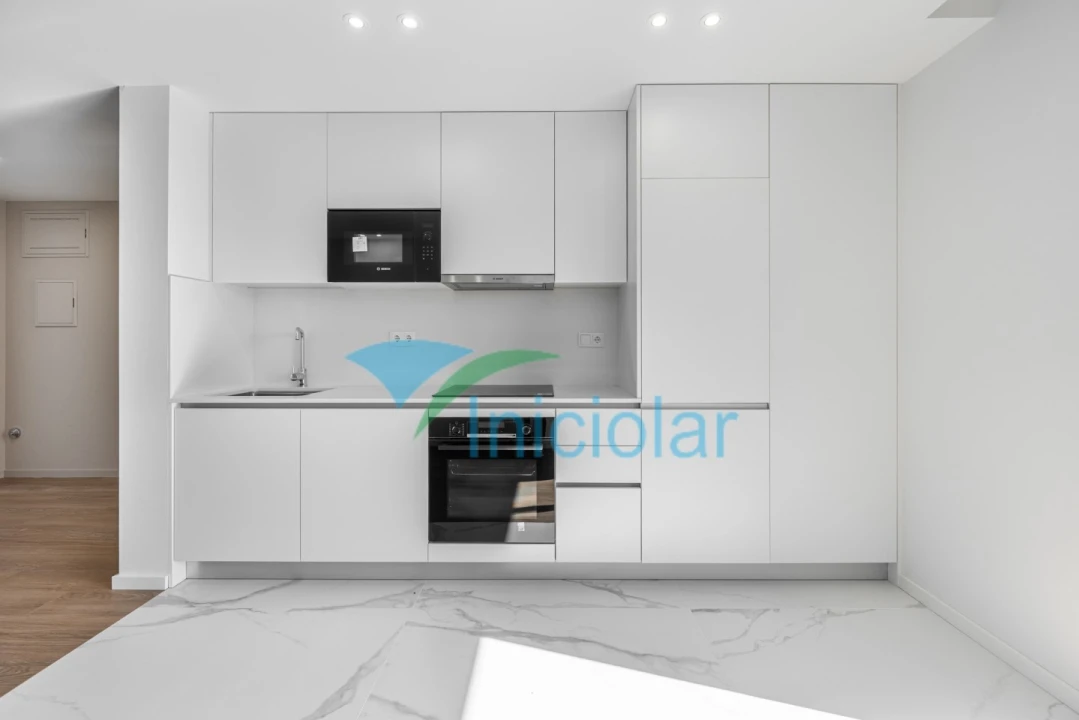 Apartamento T1 para Venda em Cidade da Maia Foto 3