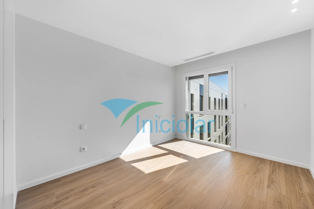 Apartamento T1 para Venda em Cidade da Maia Foto 8