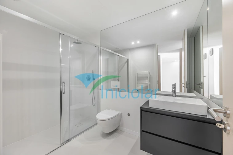 Apartamento T1 para Venda em Cidade da Maia Foto 6
