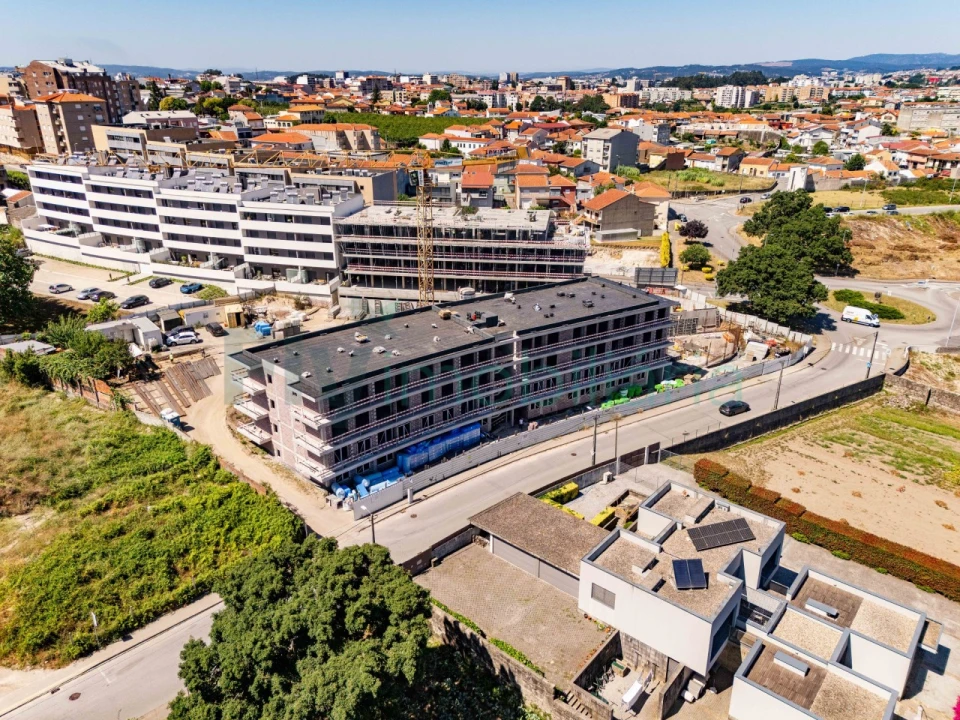Apartamento T1 para Venda em Rio Tinto Foto 3
