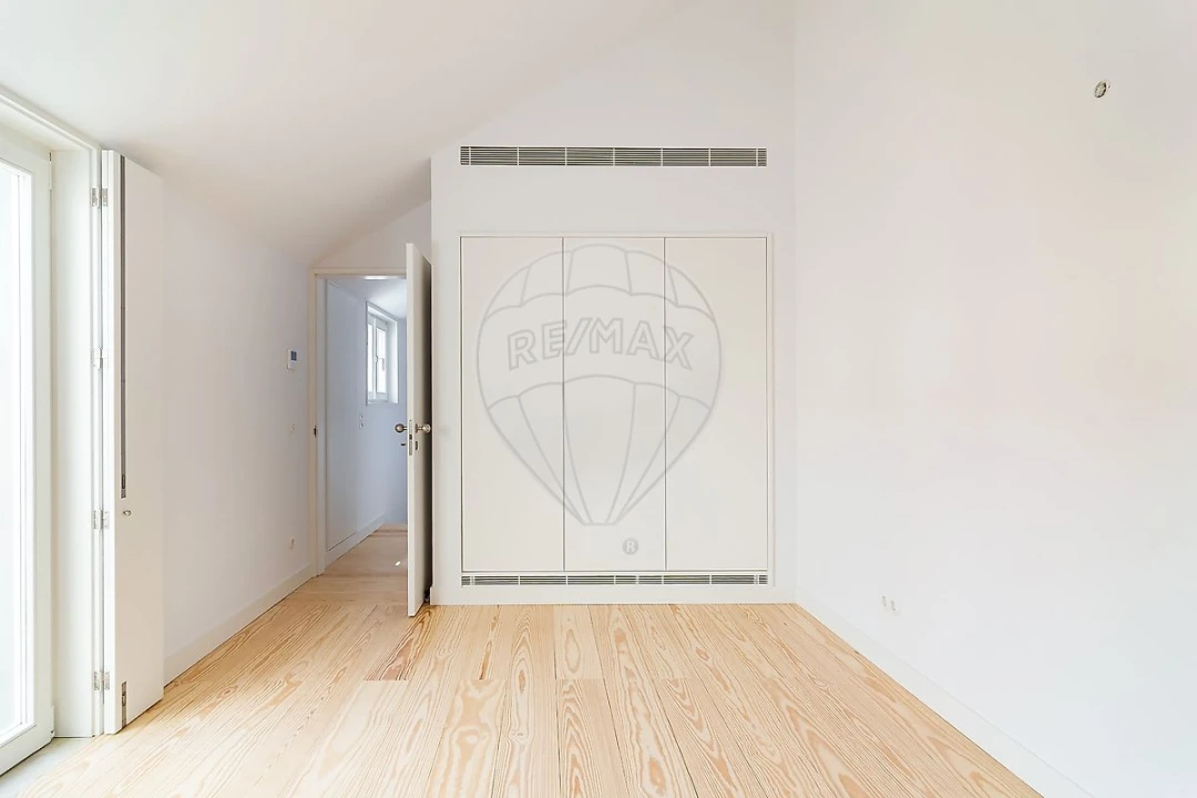 Apartamento T3 para Venda em Santo António Foto 21