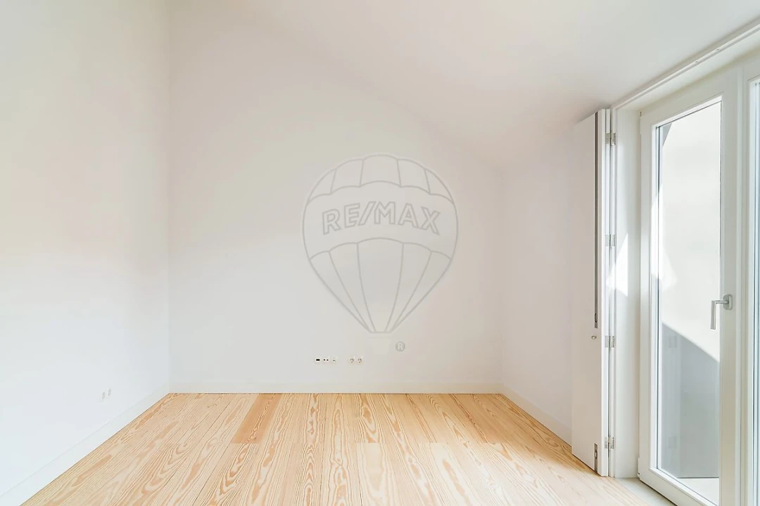 Apartamento T3 para Venda em Santo António Foto 19