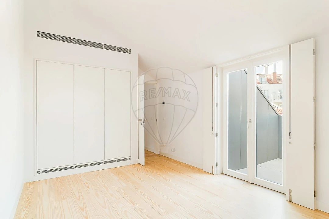Apartamento T3 para Venda em Santo António Foto 27