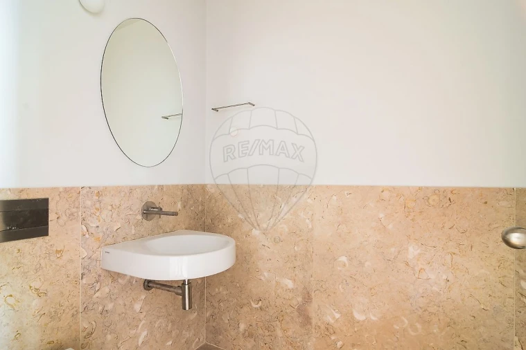 Apartamento T3 para Venda em Santo António Foto 35