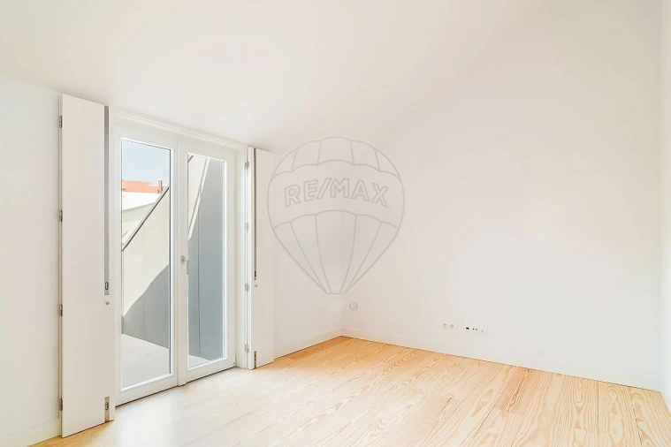 Apartamento T3 para Venda em Santo António Foto 25