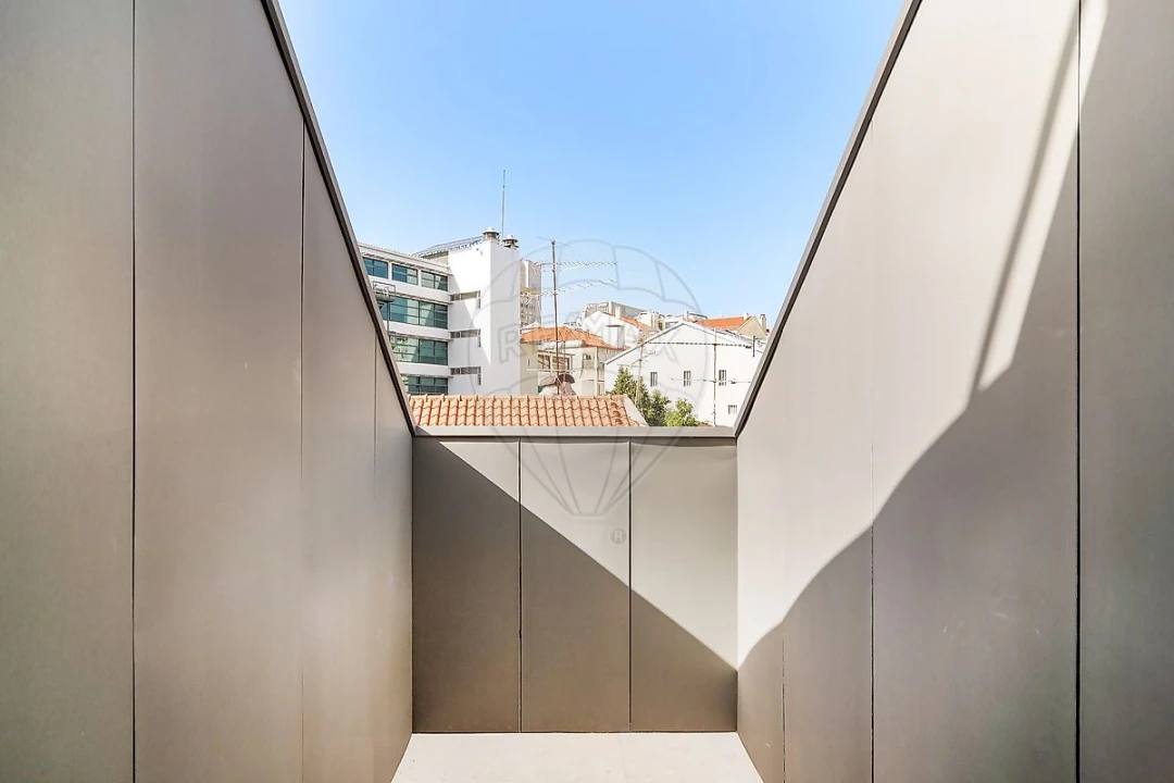 Apartamento T3 para Venda em Santo António Foto 29