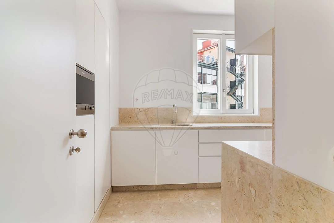 Apartamento T3 para Venda em Santo António Foto 5