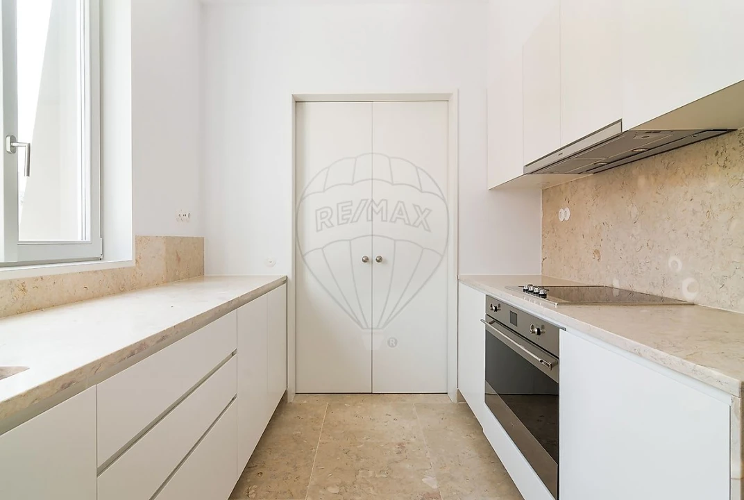 Apartamento T3 para Venda em Santo António Foto 10