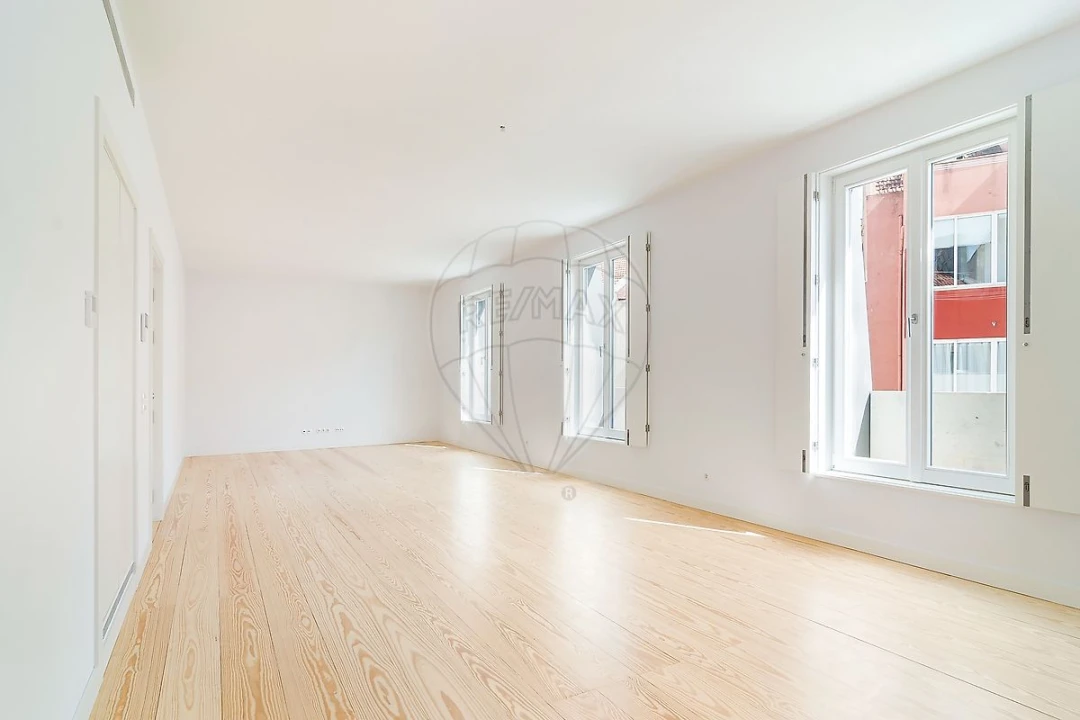 Apartamento T3 para Venda em Santo António Foto 1